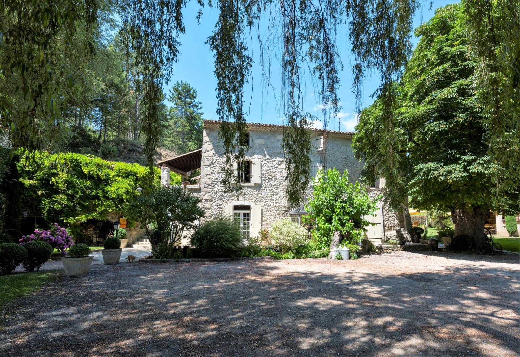 La Campagne St Lazare - Restaurant Chambres D'Hotes Piscine & Spa Forcalquier Exterior foto