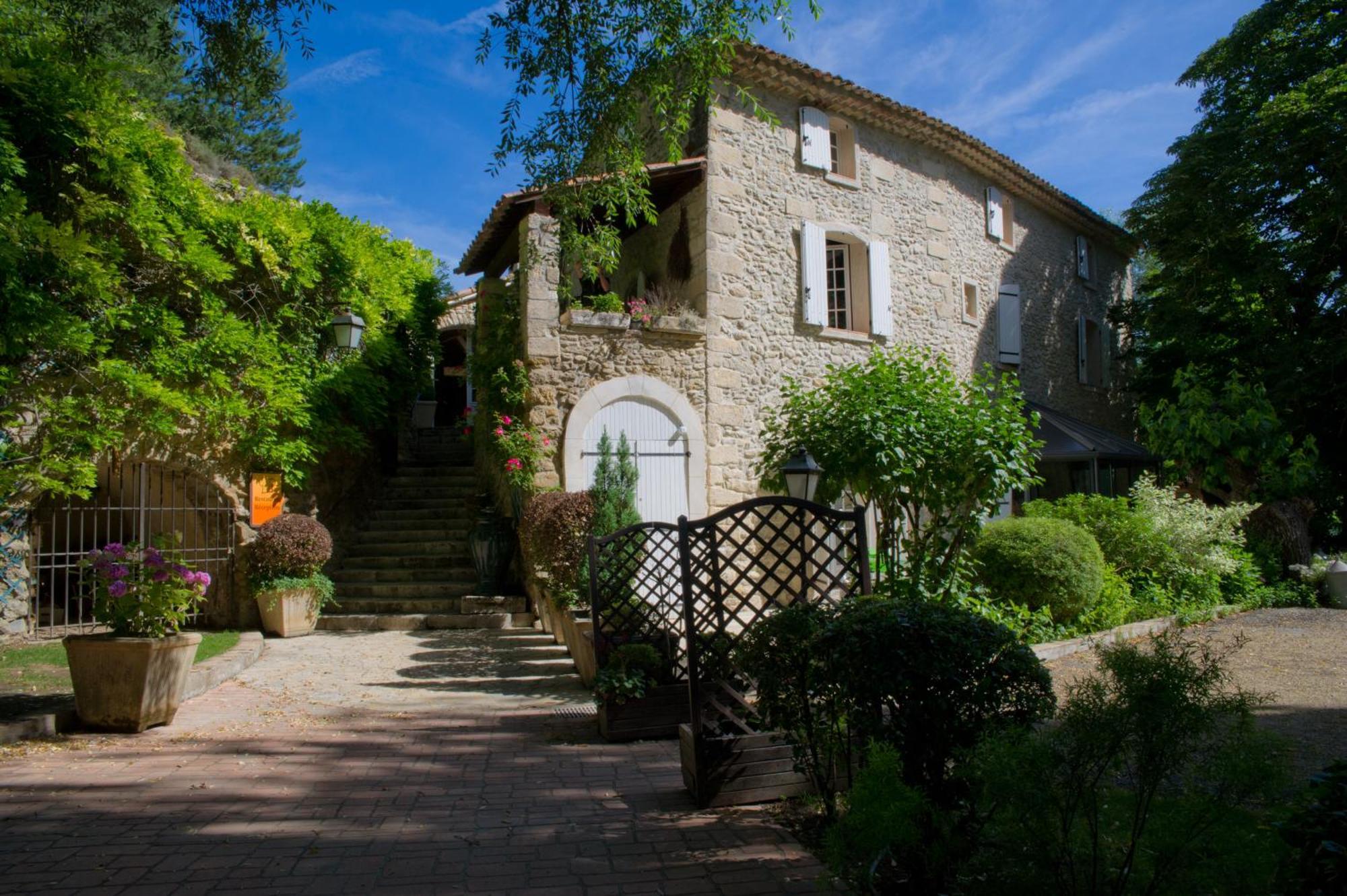 La Campagne St Lazare - Restaurant Chambres D'Hotes Piscine & Spa Forcalquier Exterior foto
