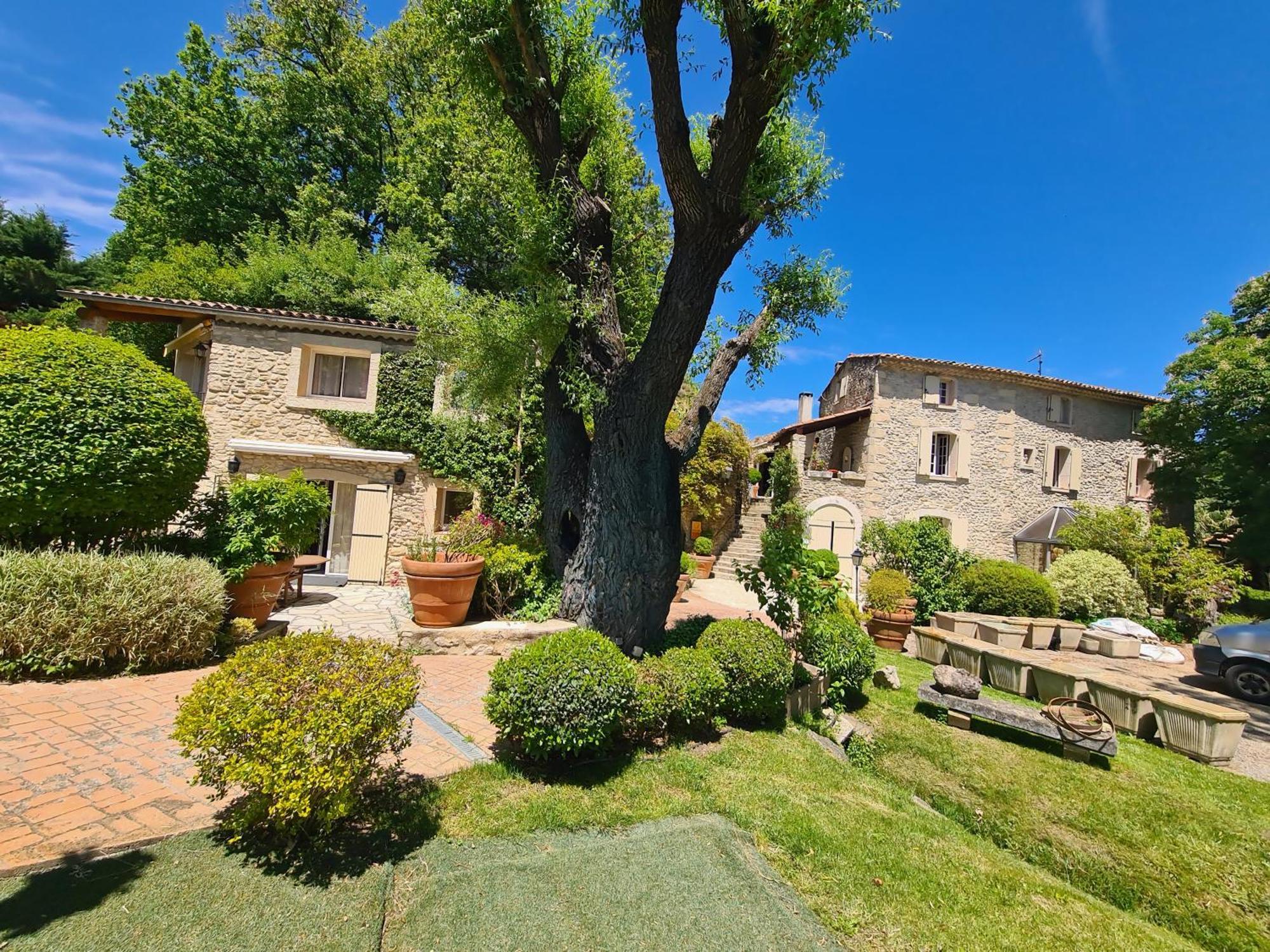 La Campagne St Lazare - Restaurant Chambres D'Hotes Piscine & Spa Forcalquier Exterior foto